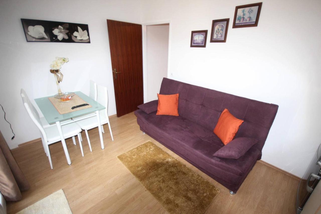 Small Apartment For A Great Holiday Zára Kültér fotó