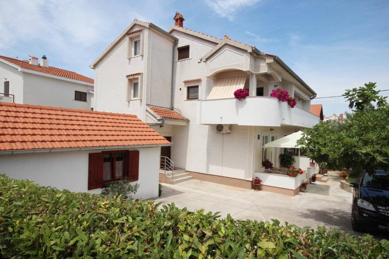 Small Apartment For A Great Holiday Zára Kültér fotó